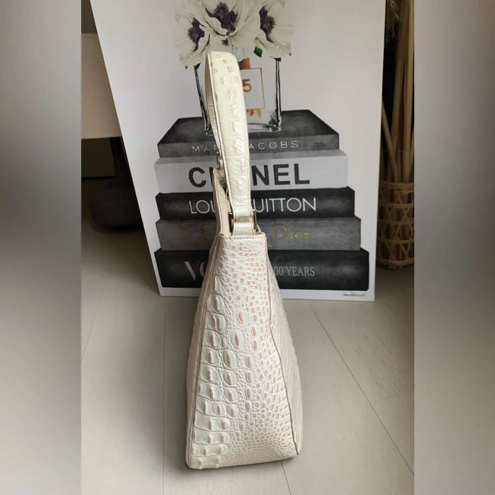 Brahmin Melbourne Vada Hobo Bag Leather Croc Embossed Cream Beige Spacious - Picture 14 of 14